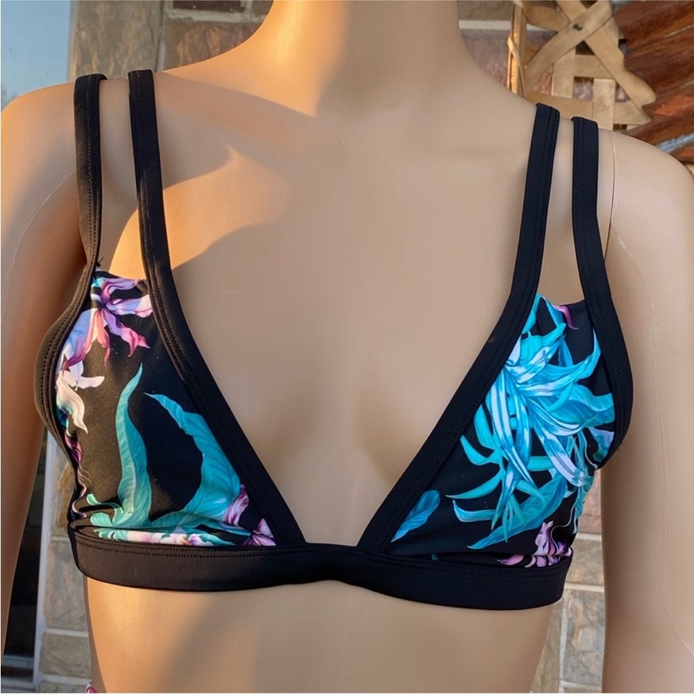 LA‎ Hearts Strappy Floral Bikini Top